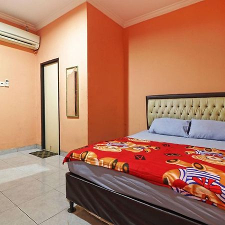 מלון Parit  Wisma Cempaka 2 Syariah מראה חיצוני תמונה